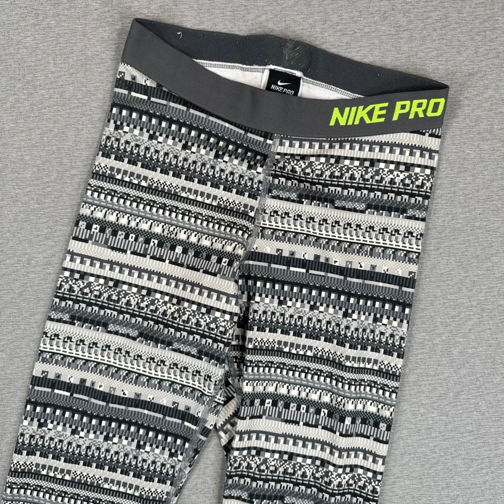 Nike Pro Dri-FIT Leggings Womens M Black Grey Pixelated Geometric Compression